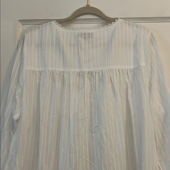 Eileen West white robe with pockets 100% cotton - Picture 8 of 16